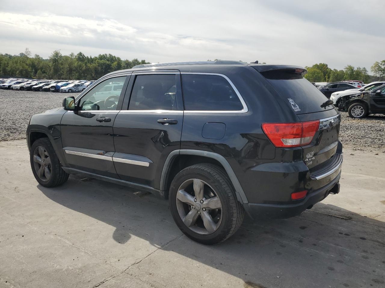 2011 JEEP GRAND CHEROKEE OVERLAND photo 3