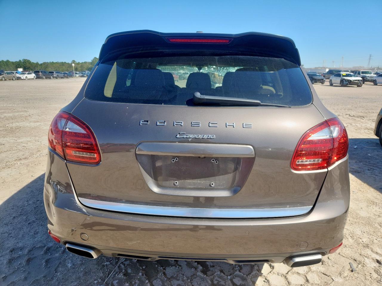 2011 PORSCHE CAYENNE photo 6