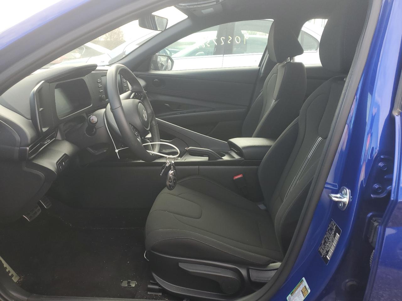 2025 HYUNDAI ELANTRA SEL SPORT photo 19