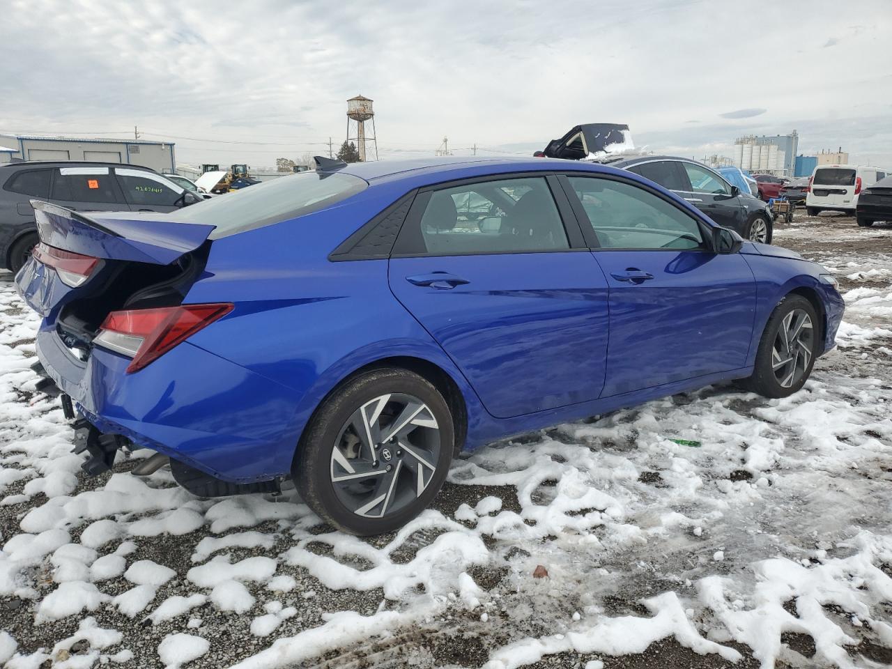 2025 HYUNDAI ELANTRA SEL SPORT photo 7