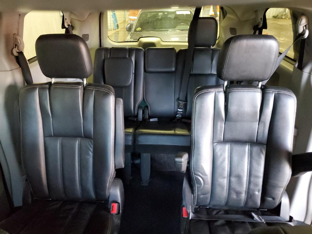 2012 CHRYSLER TOWN & COUNTRY TOURING photo 19
