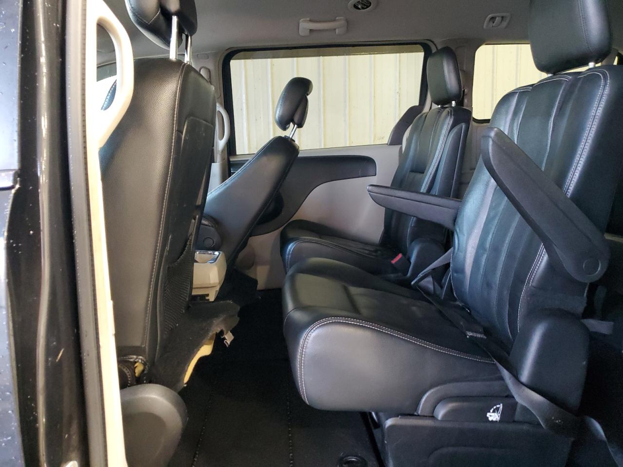 2012 CHRYSLER TOWN & COUNTRY TOURING photo 21