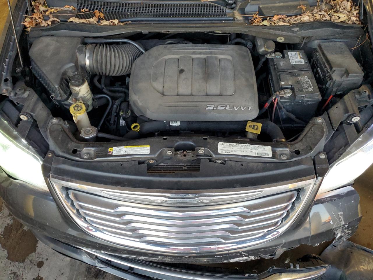 2012 CHRYSLER TOWN & COUNTRY TOURING photo 23