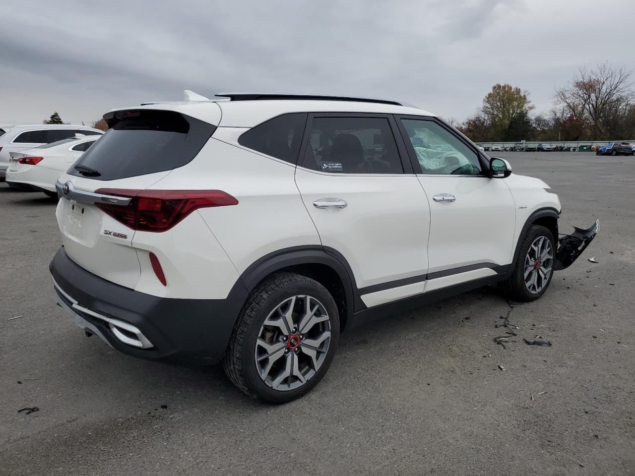 2021 KIA SELTOS SX photo 3