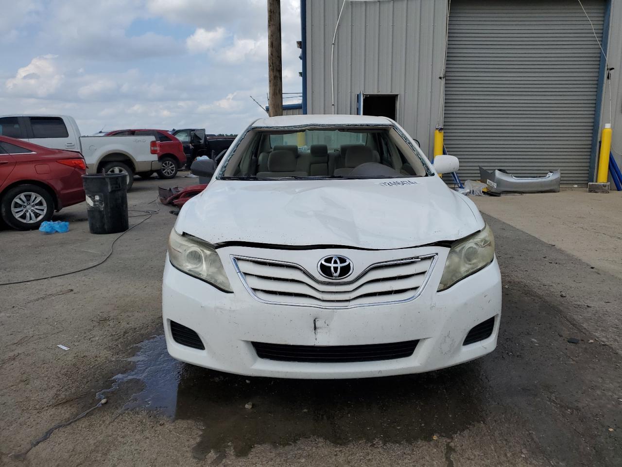 2011 TOYOTA CAMRY BASE photo 13