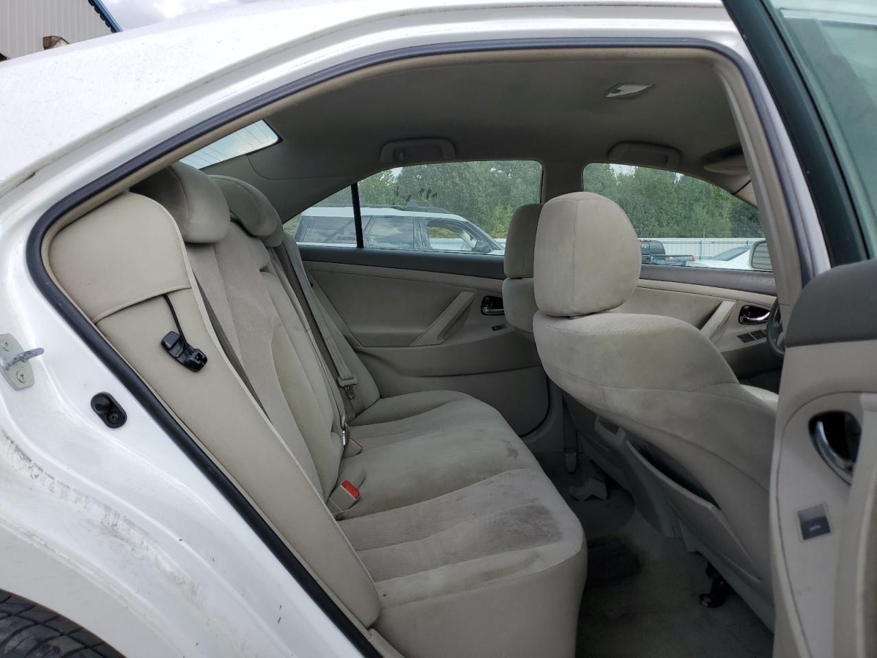 2011 TOYOTA CAMRY BASE photo 28
