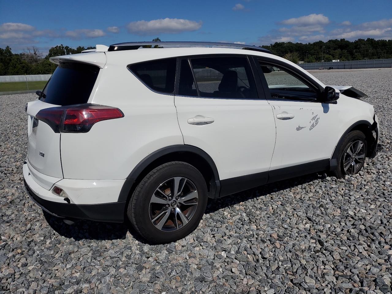 2018 TOYOTA RAV4 ADVENTURE photo 7