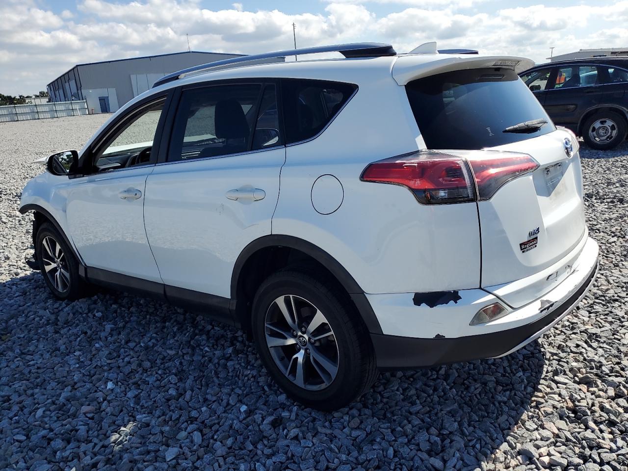 2018 TOYOTA RAV4 ADVENTURE photo 4