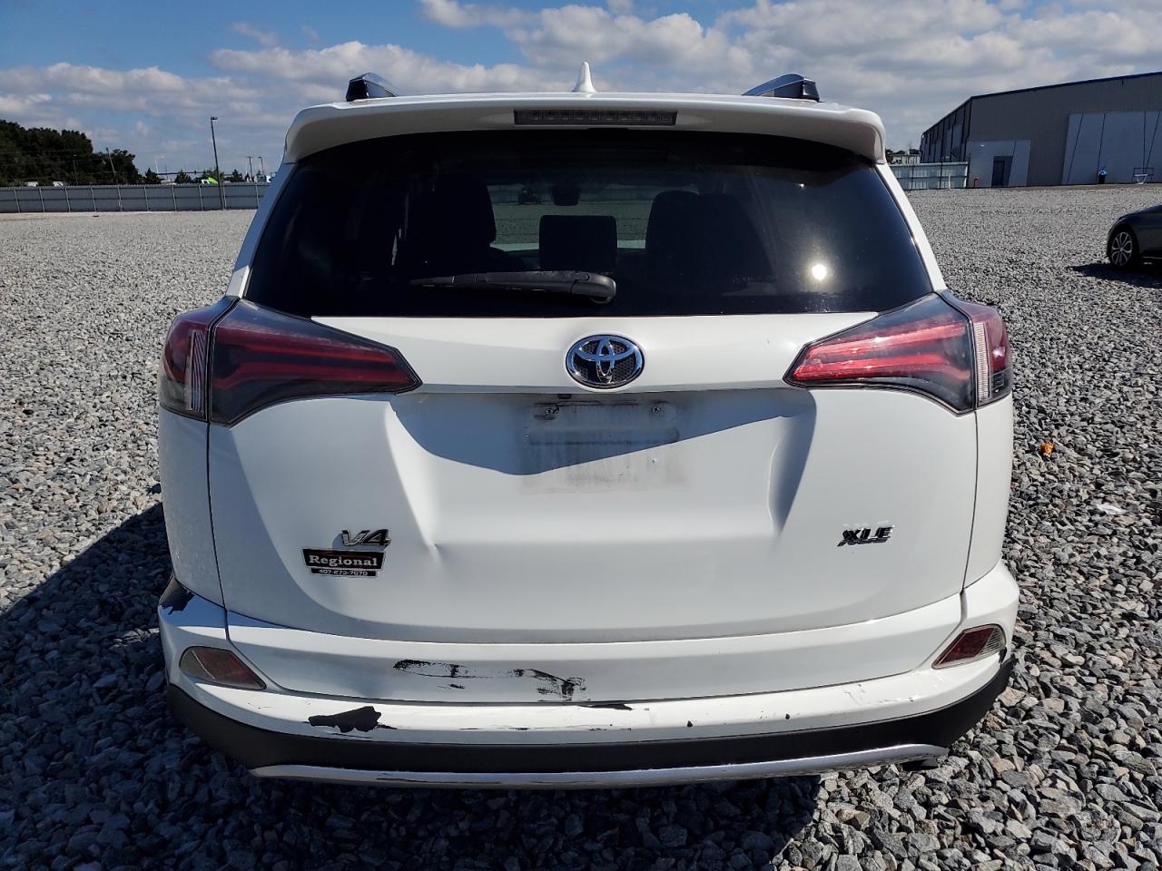 2018 TOYOTA RAV4 ADVENTURE photo 16