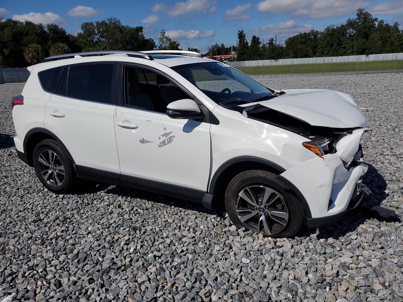 2018 TOYOTA RAV4 ADVENTURE photo 10
