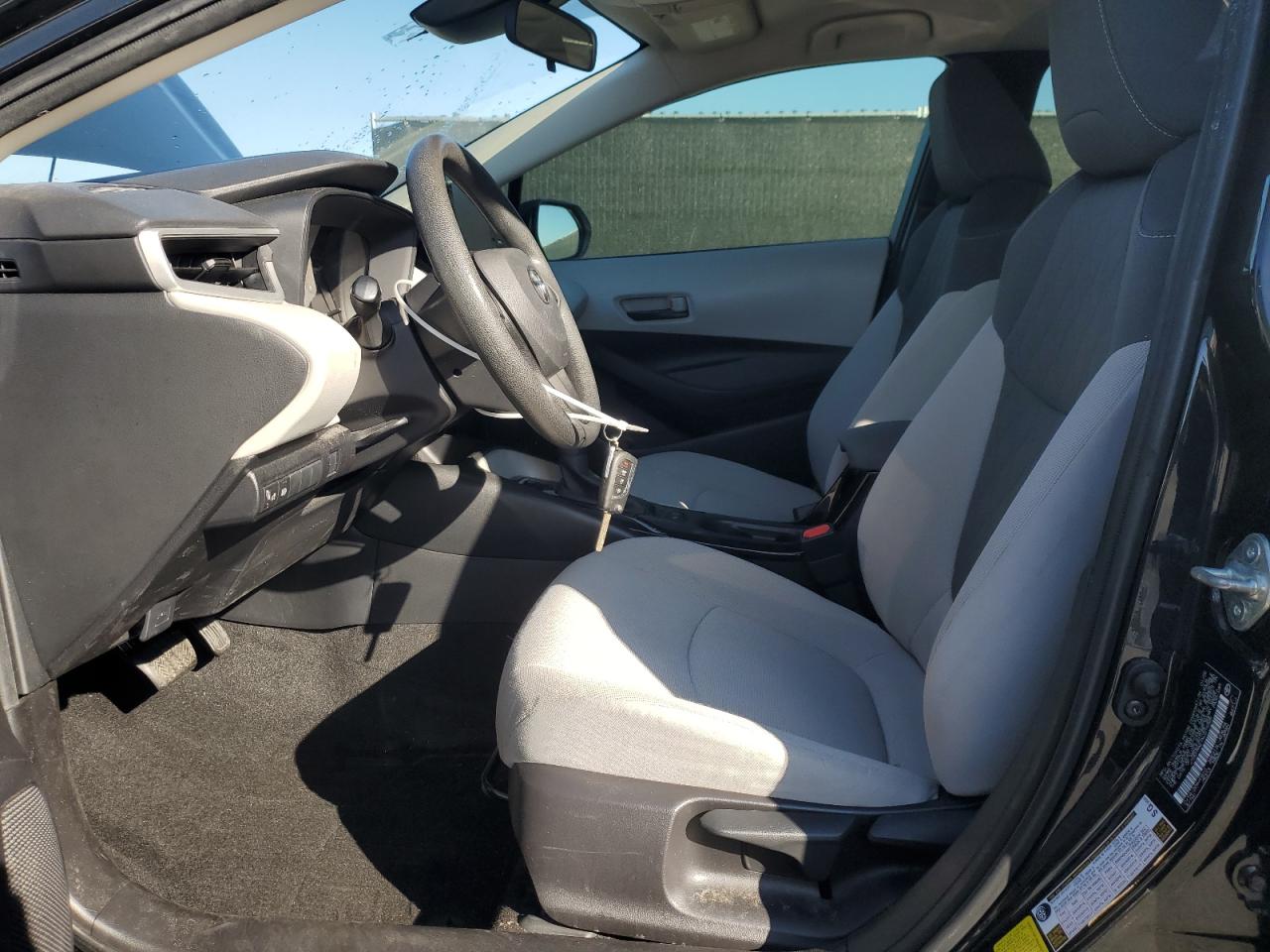 2022 TOYOTA COROLLA LE photo 13