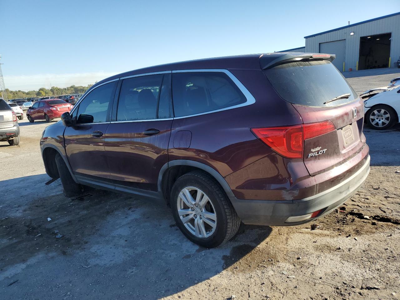 2016 HONDA PILOT LX photo 2