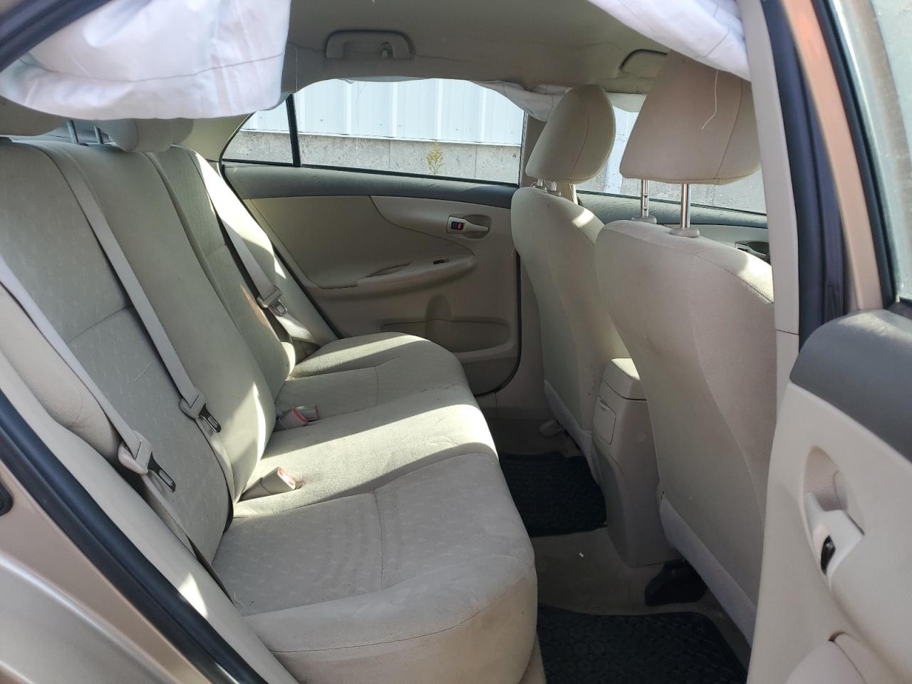 2010 TOYOTA COROLLA BASE photo 28