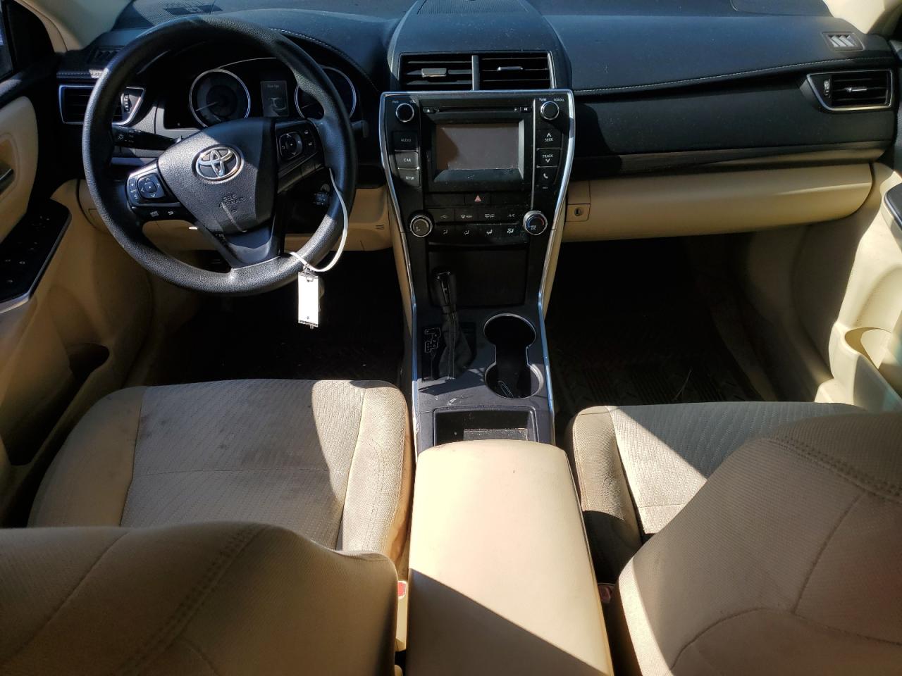 2016 TOYOTA CAMRY LE photo 22