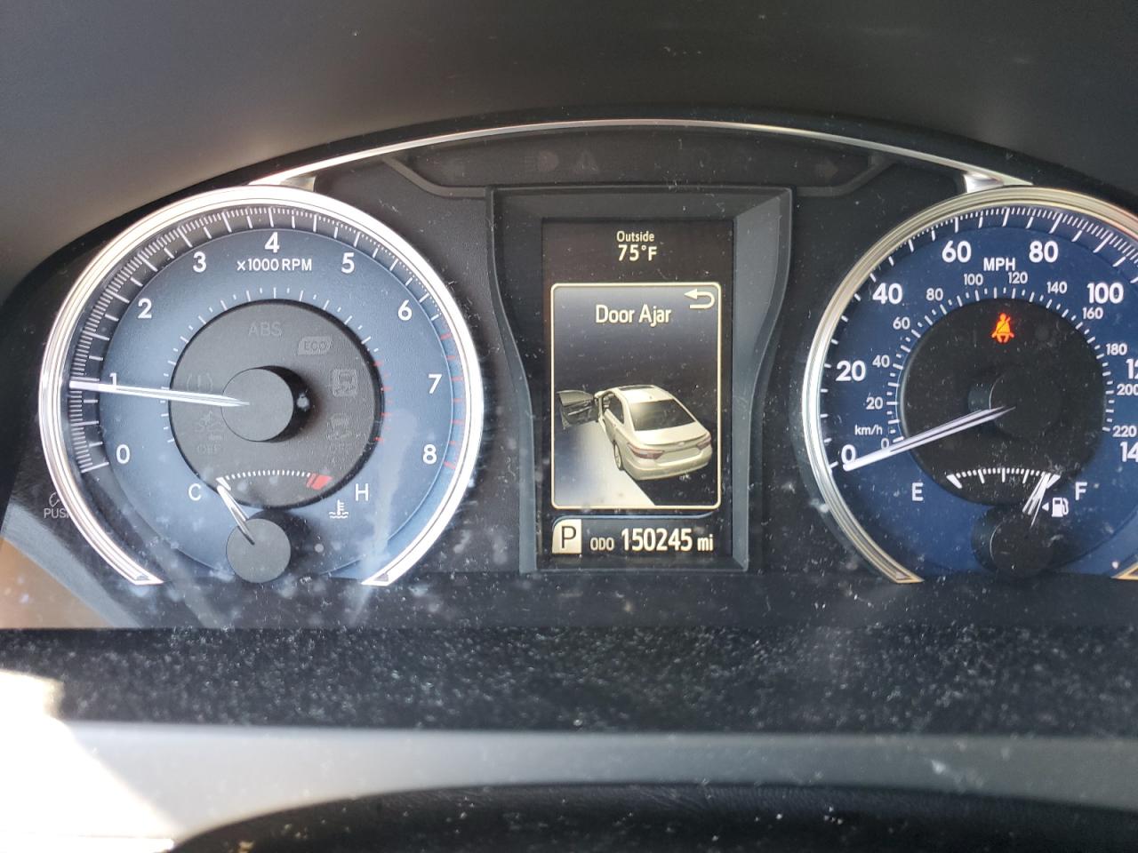 2016 TOYOTA CAMRY LE photo 25