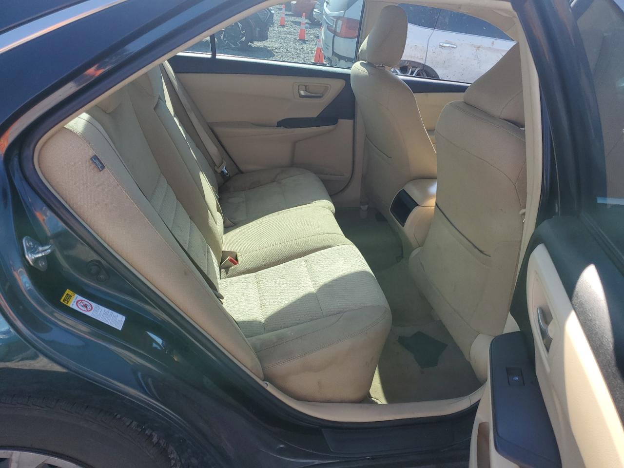 2016 TOYOTA CAMRY LE photo 28