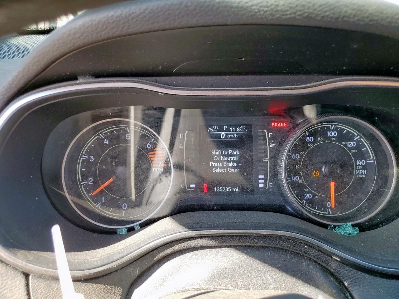 2019 JEEP CHEROKEE photo 9