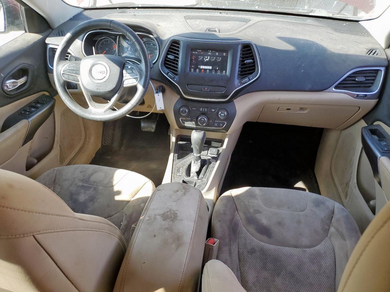 2019 JEEP CHEROKEE photo 8