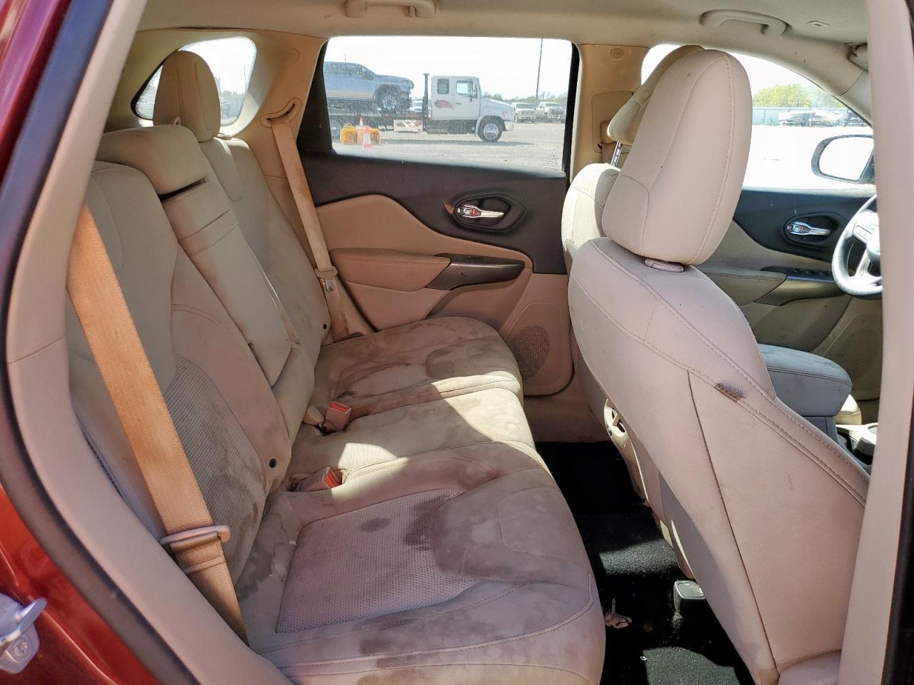 2019 JEEP CHEROKEE photo 11