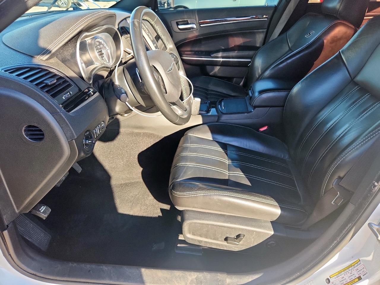 2021 CHRYSLER 300 S photo 19