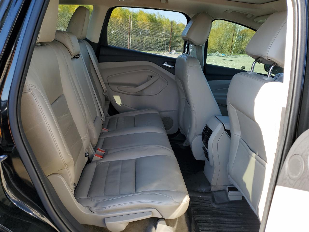 2016 FORD ESCAPE photo 10