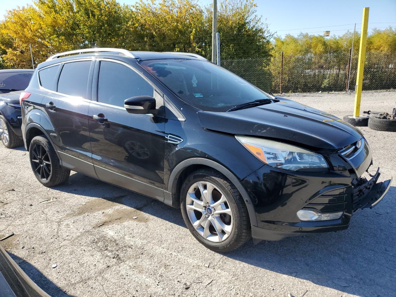 2016 FORD ESCAPE photo 4