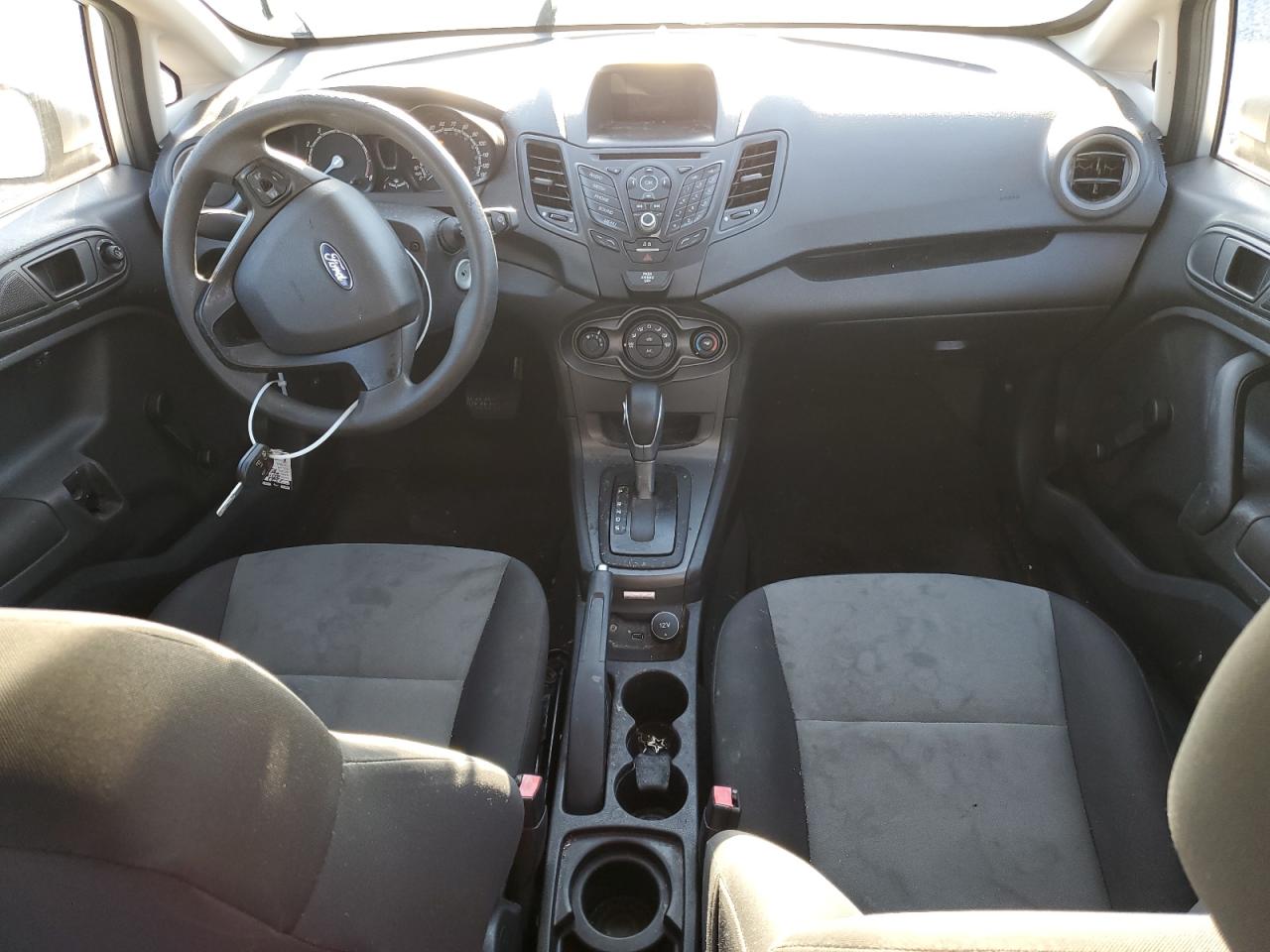 2016 FORD FIESTA S photo 22