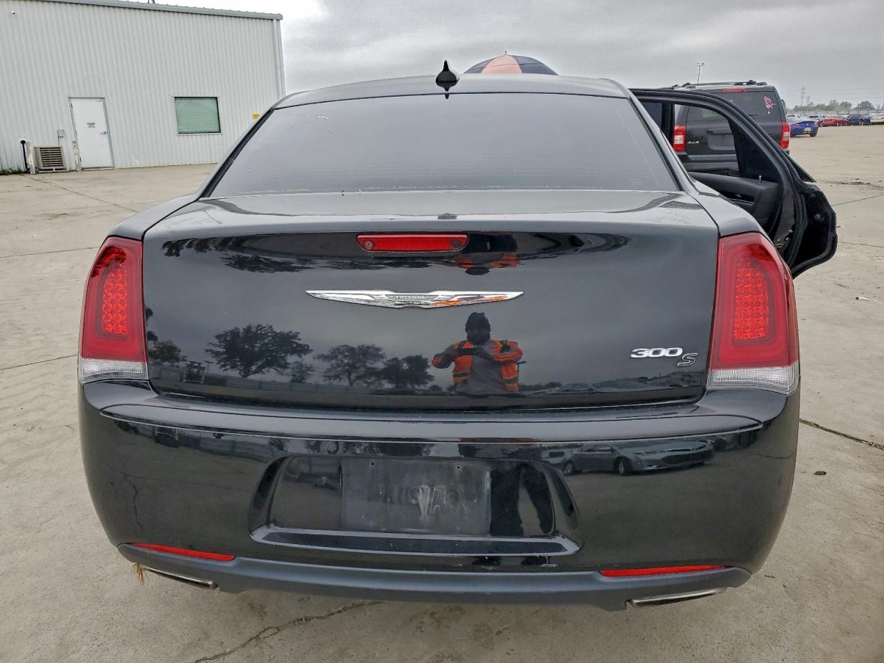2019 CHRYSLER 300 S photo 11