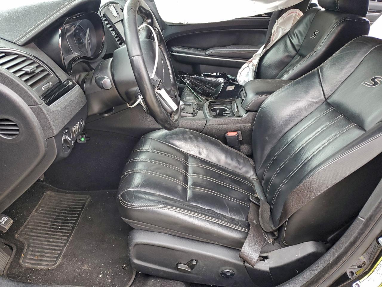 2019 CHRYSLER 300 S photo 13