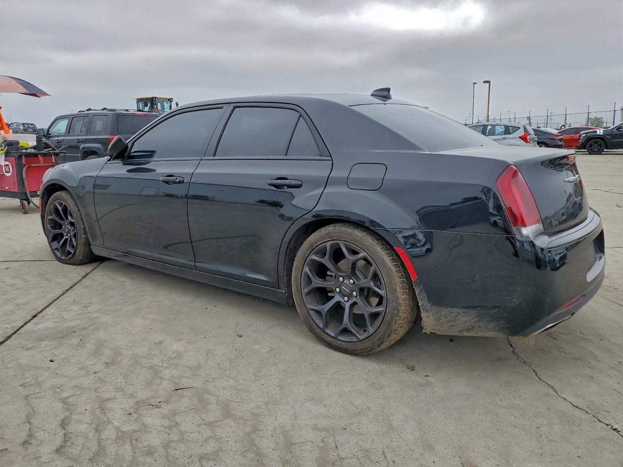 2019 CHRYSLER 300 S photo 3