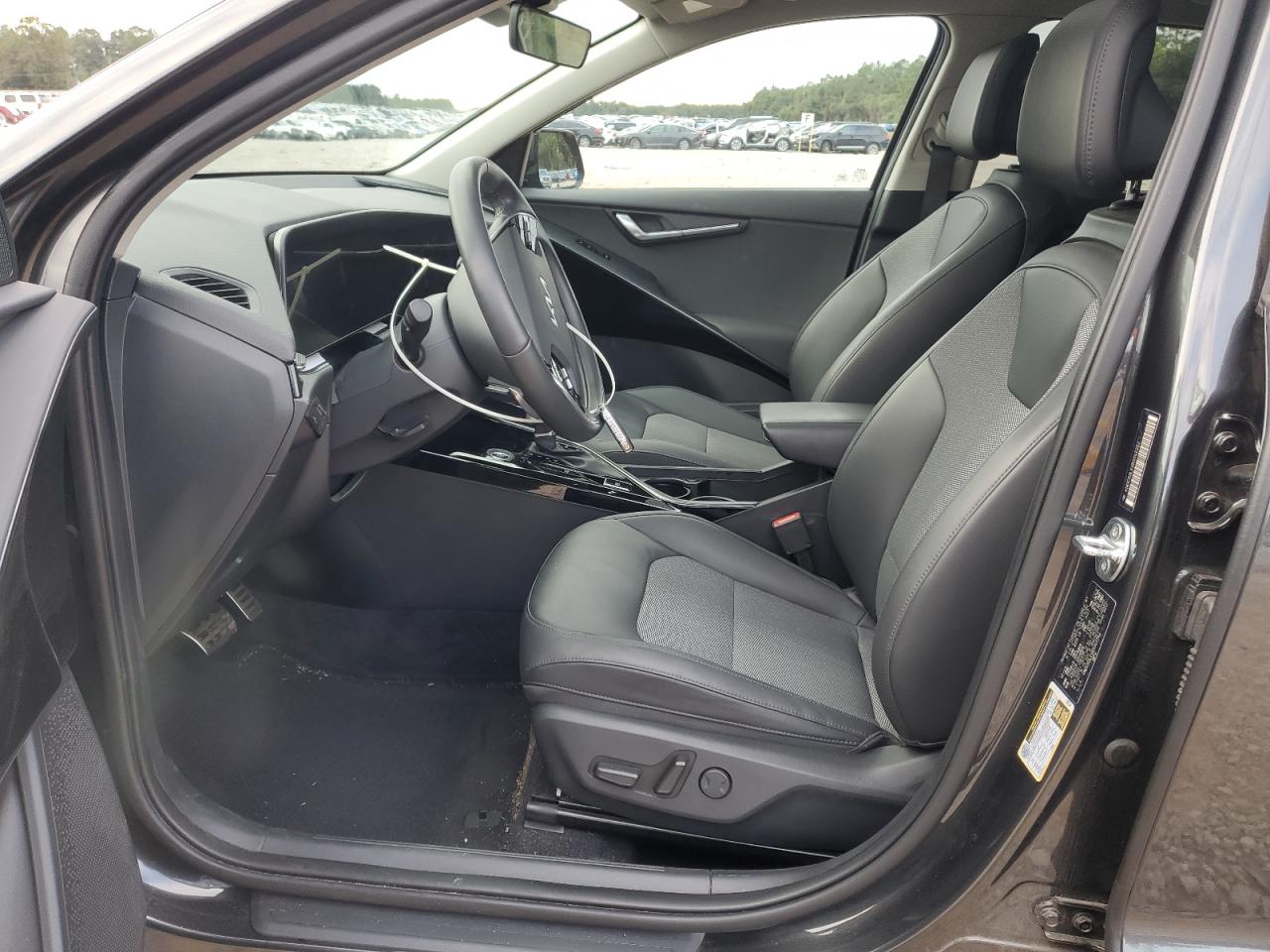 2024 KIA NIRO EX photo 13