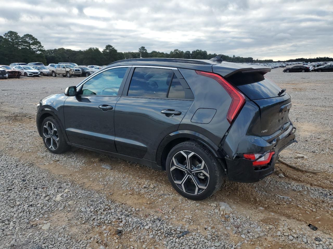 2024 KIA NIRO EX photo 3