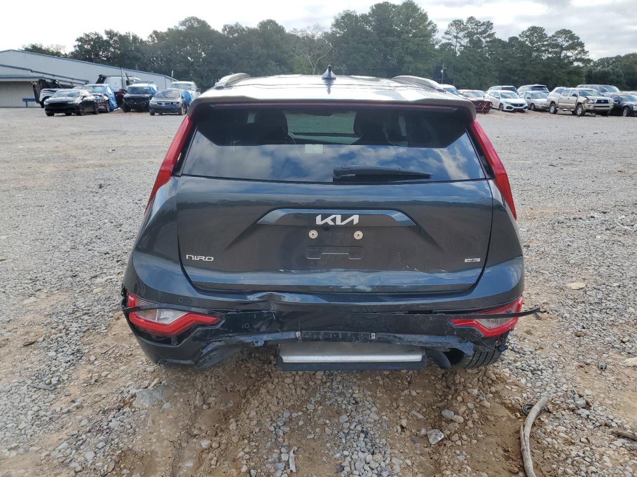 2024 KIA NIRO EX photo 11