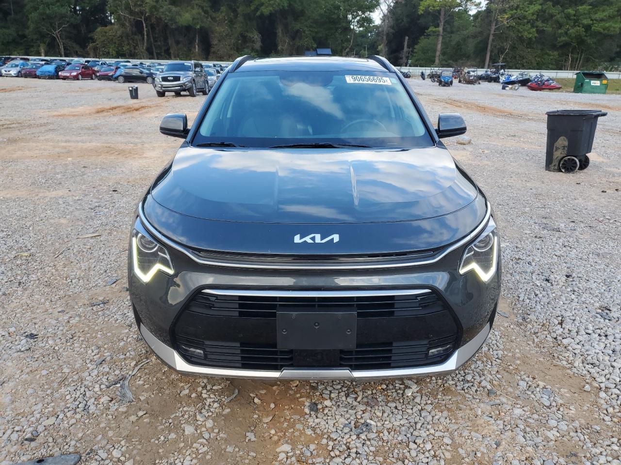 2024 KIA NIRO EX photo 9