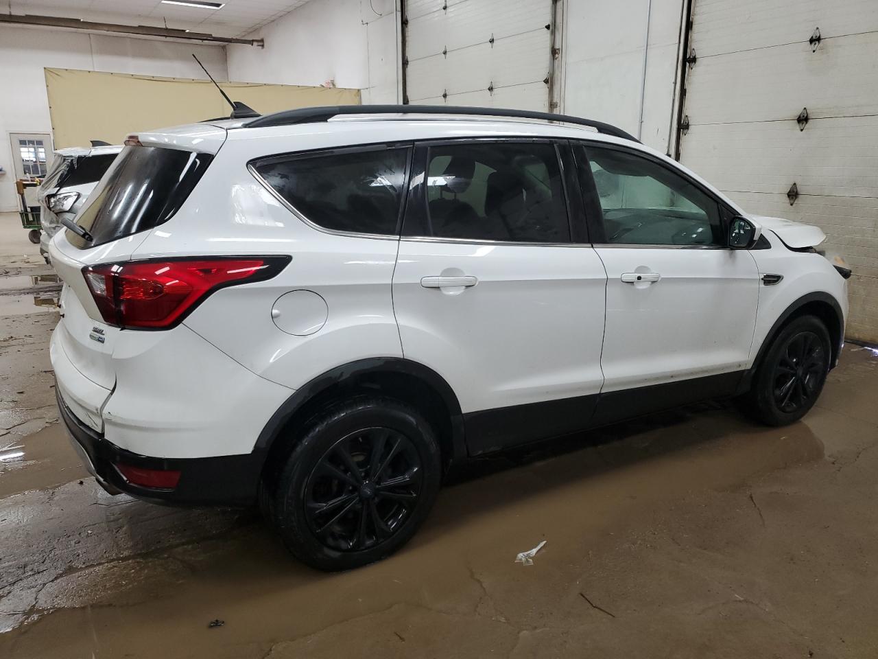 2019 FORD ESCAPE SEL photo 5