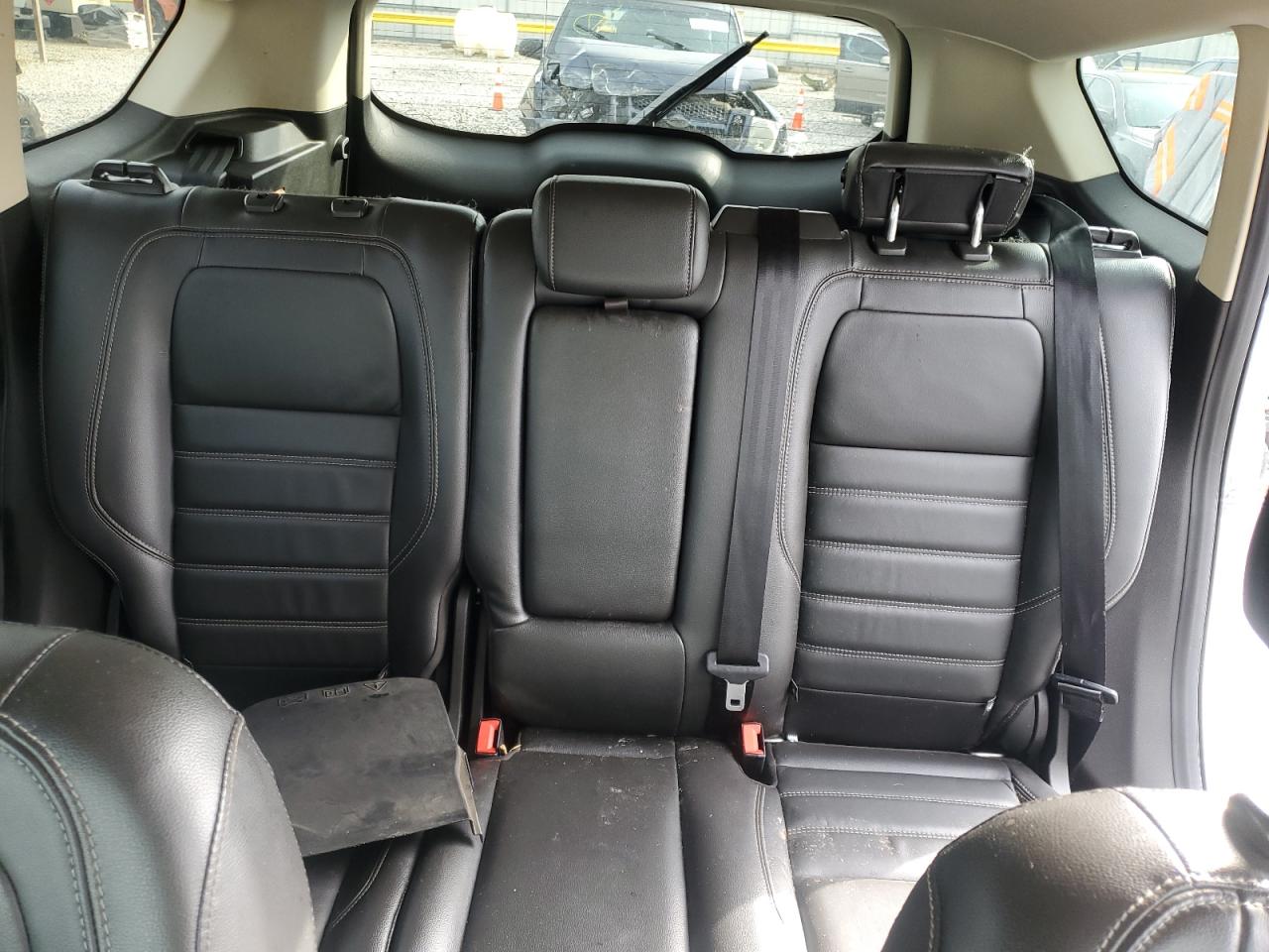 2017 FORD ESCAPE TITANIUM photo 28