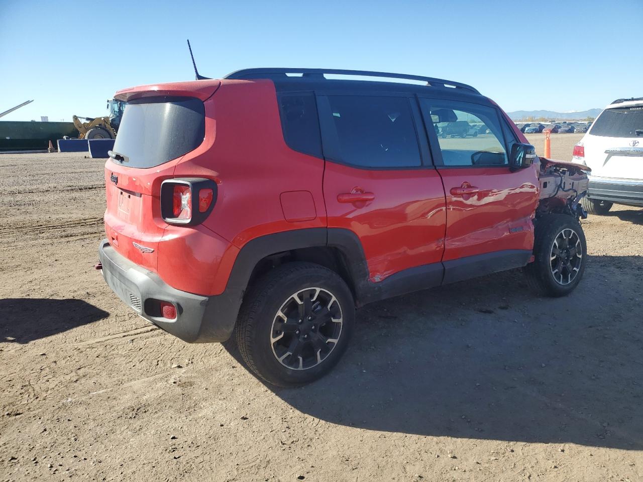 2023 JEEP RENEGADE TRAILHAWK photo 3