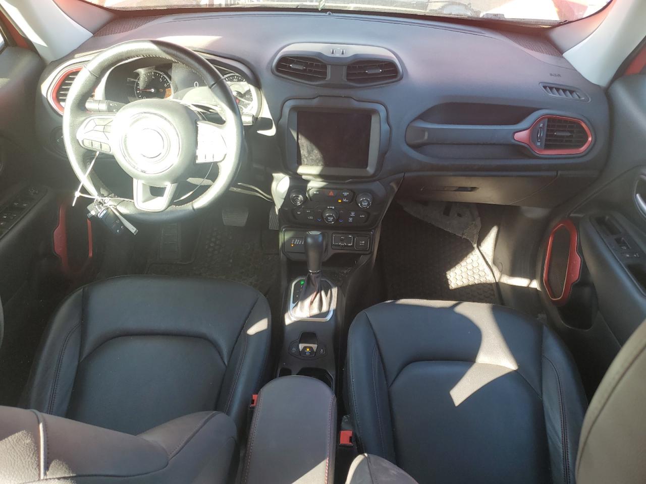 2023 JEEP RENEGADE TRAILHAWK photo 8