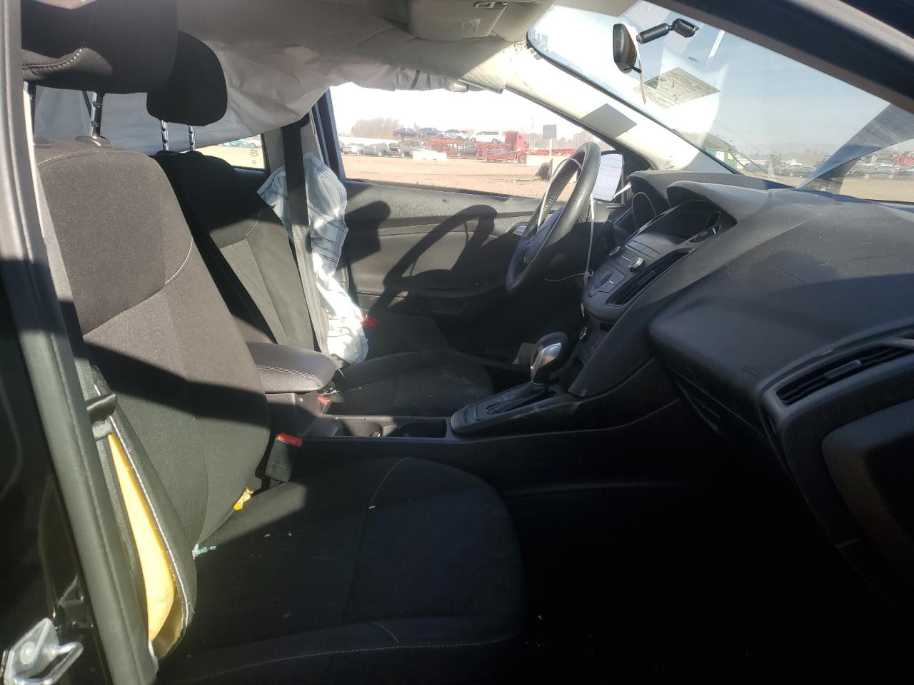 2018 FORD FOCUS SE photo 7