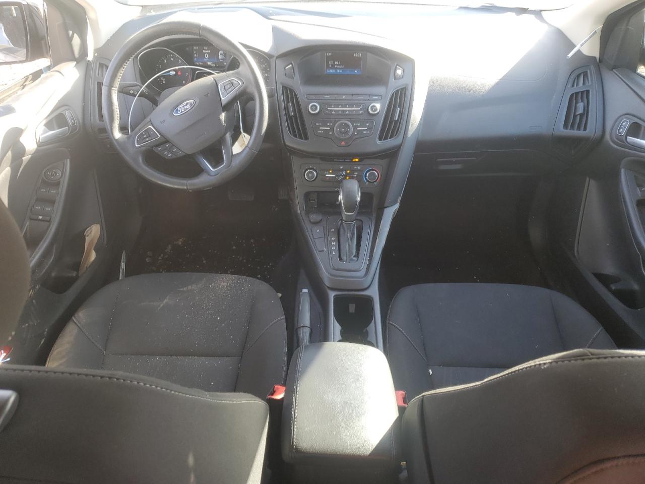2018 FORD FOCUS SE photo 8