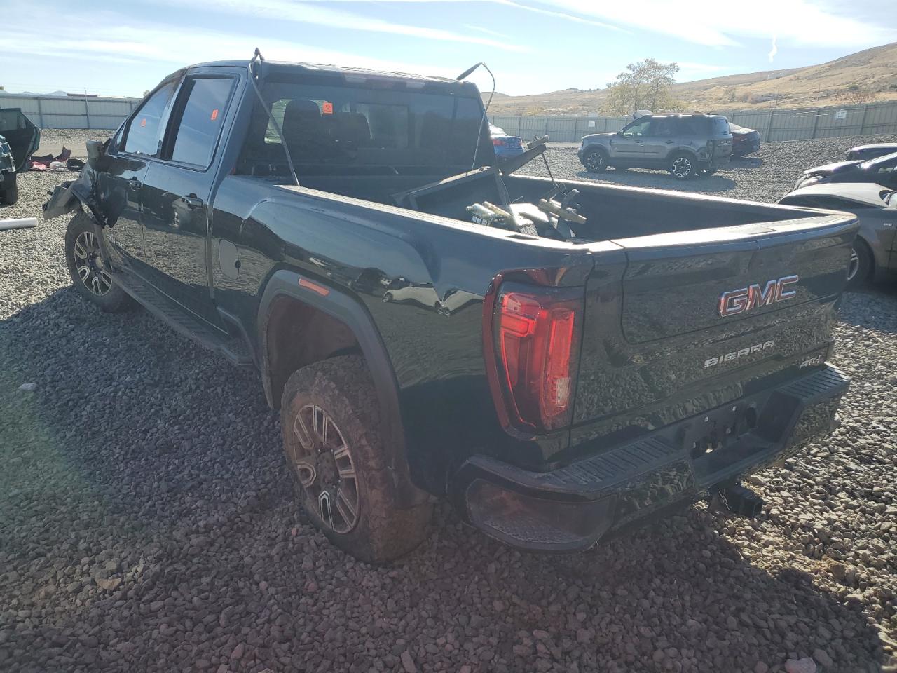 2021 GMC SIERRA K2500 AT4 photo 2