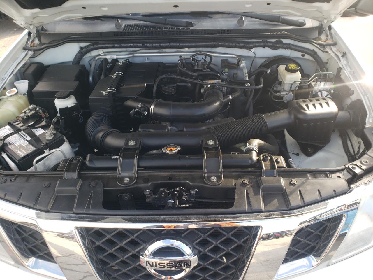 2017 NISSAN FRONTIER S photo 11