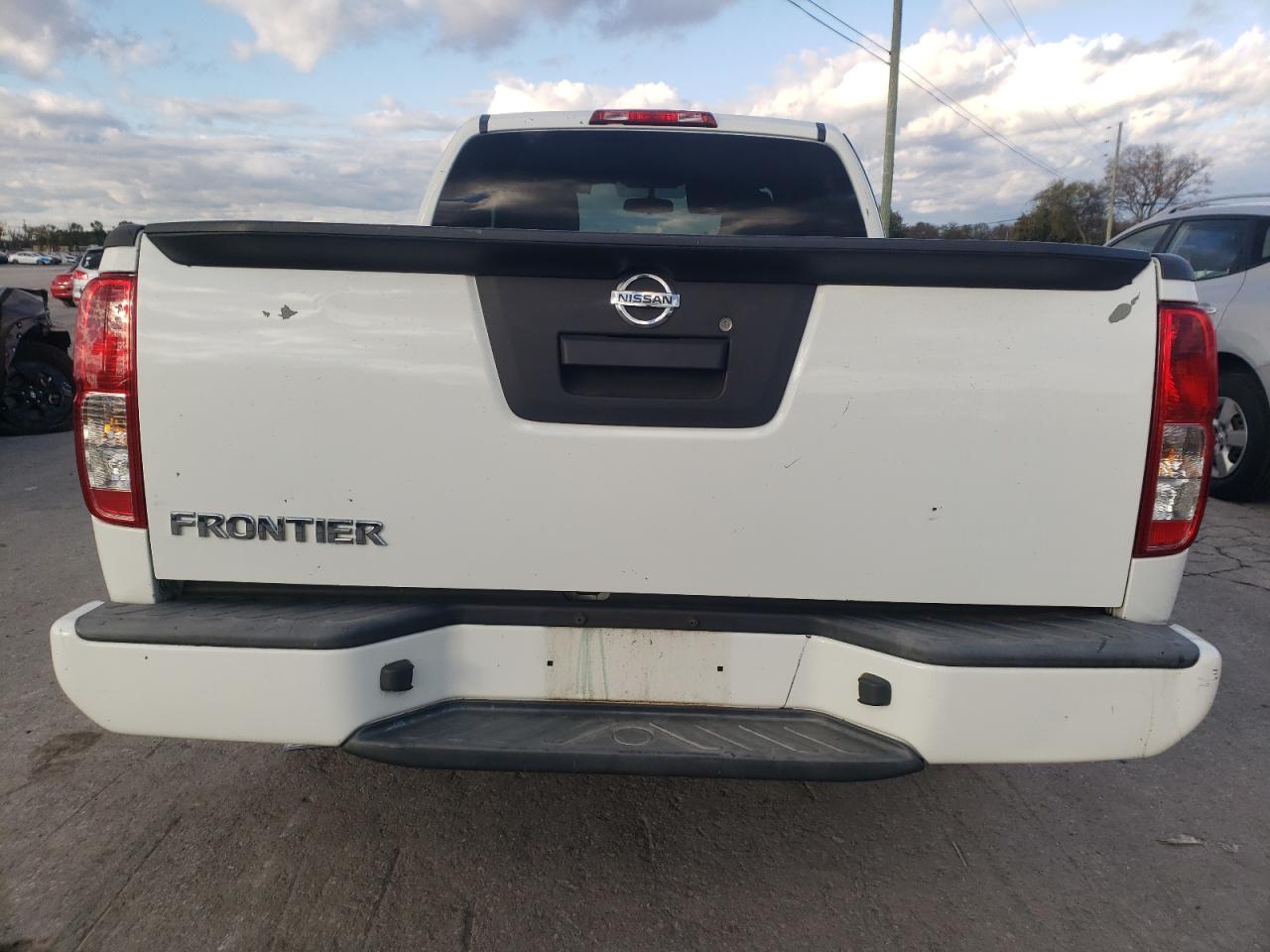 2017 NISSAN FRONTIER S photo 6