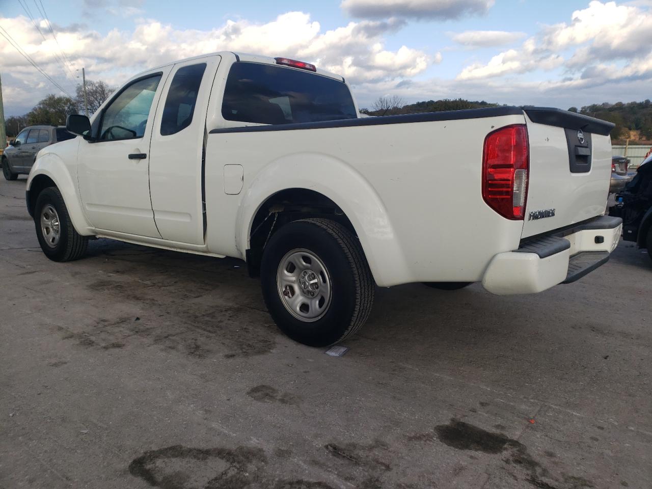 2017 NISSAN FRONTIER S photo 2