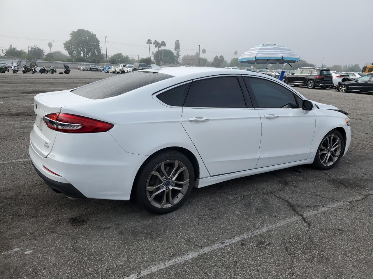2019 FORD FUSION photo 3