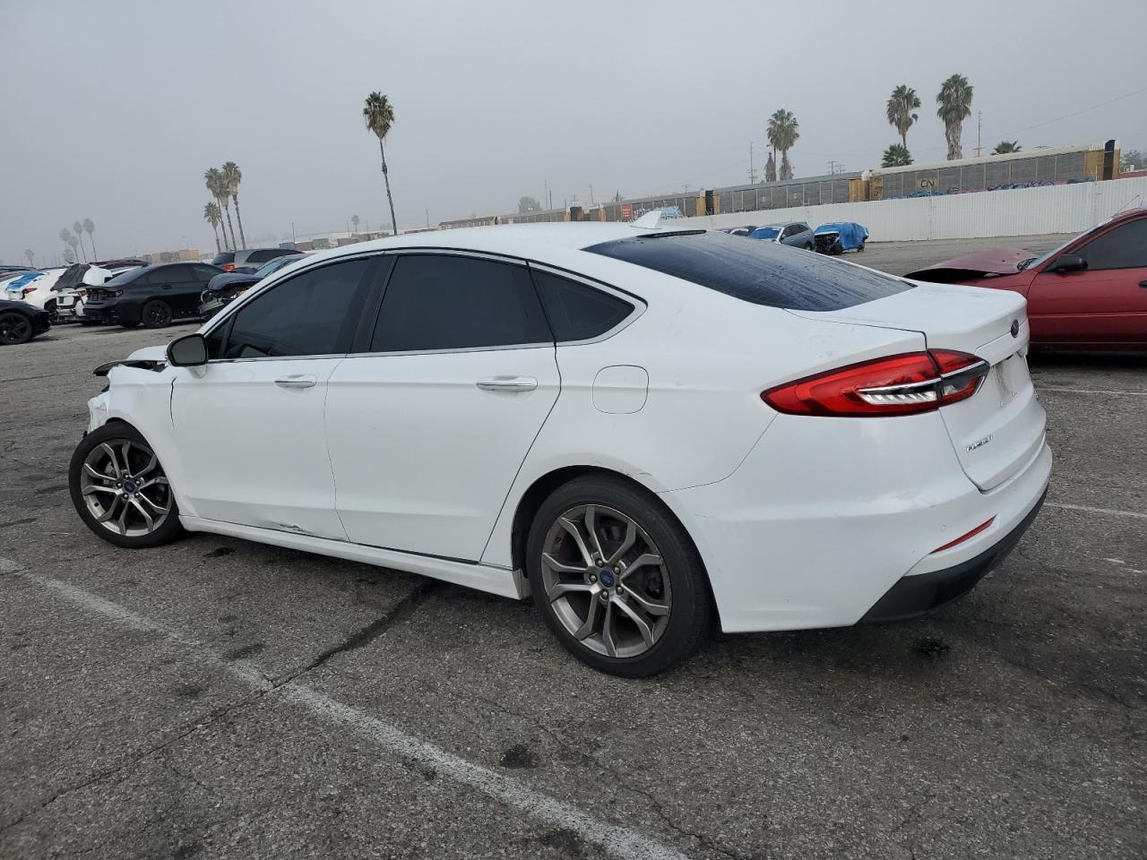 2019 FORD FUSION photo 2
