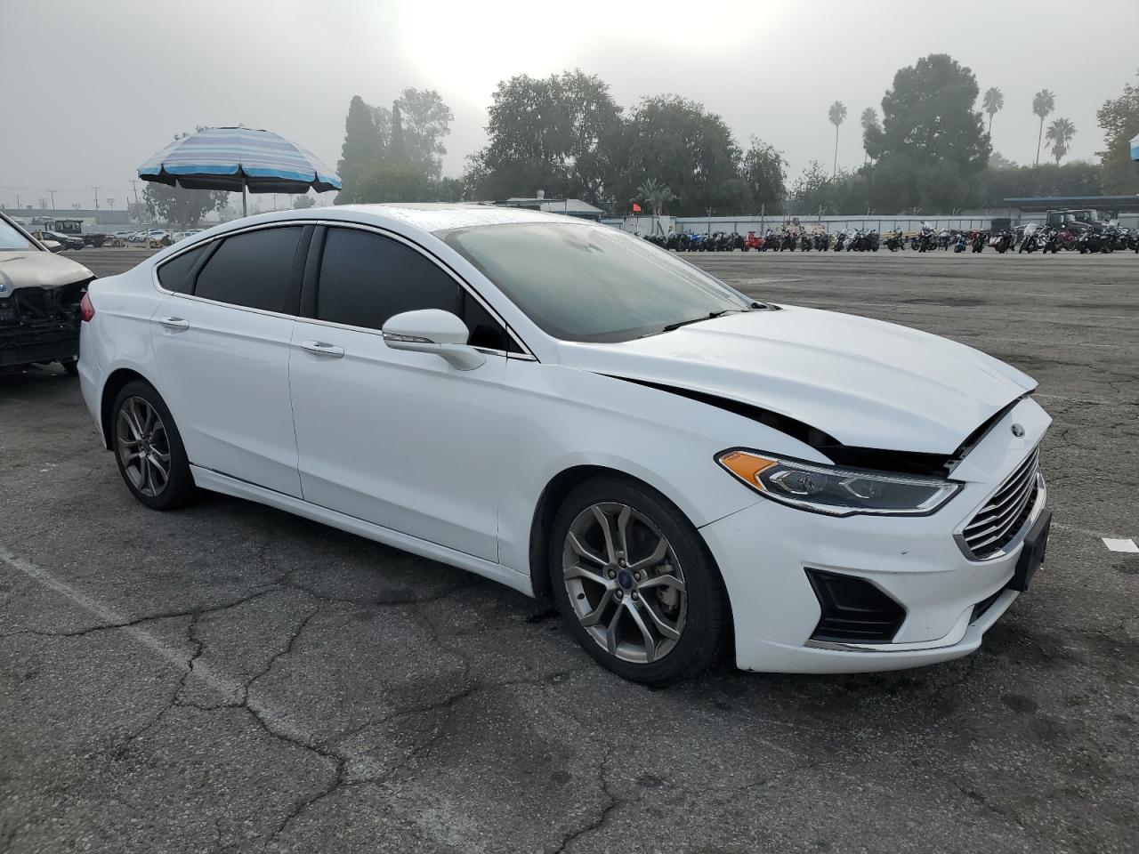 2019 FORD FUSION photo 4