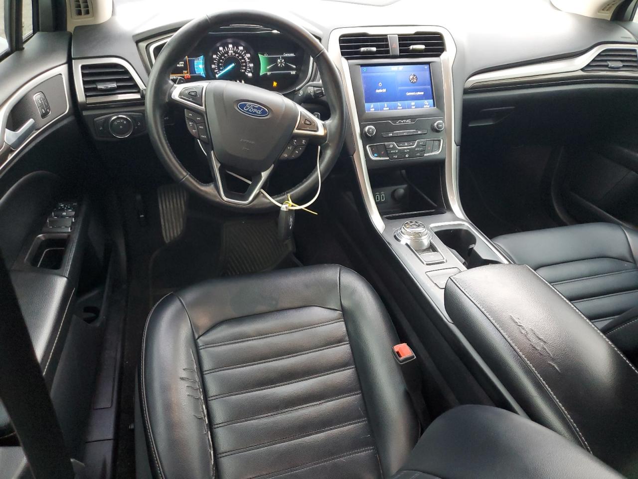 2019 FORD FUSION photo 8