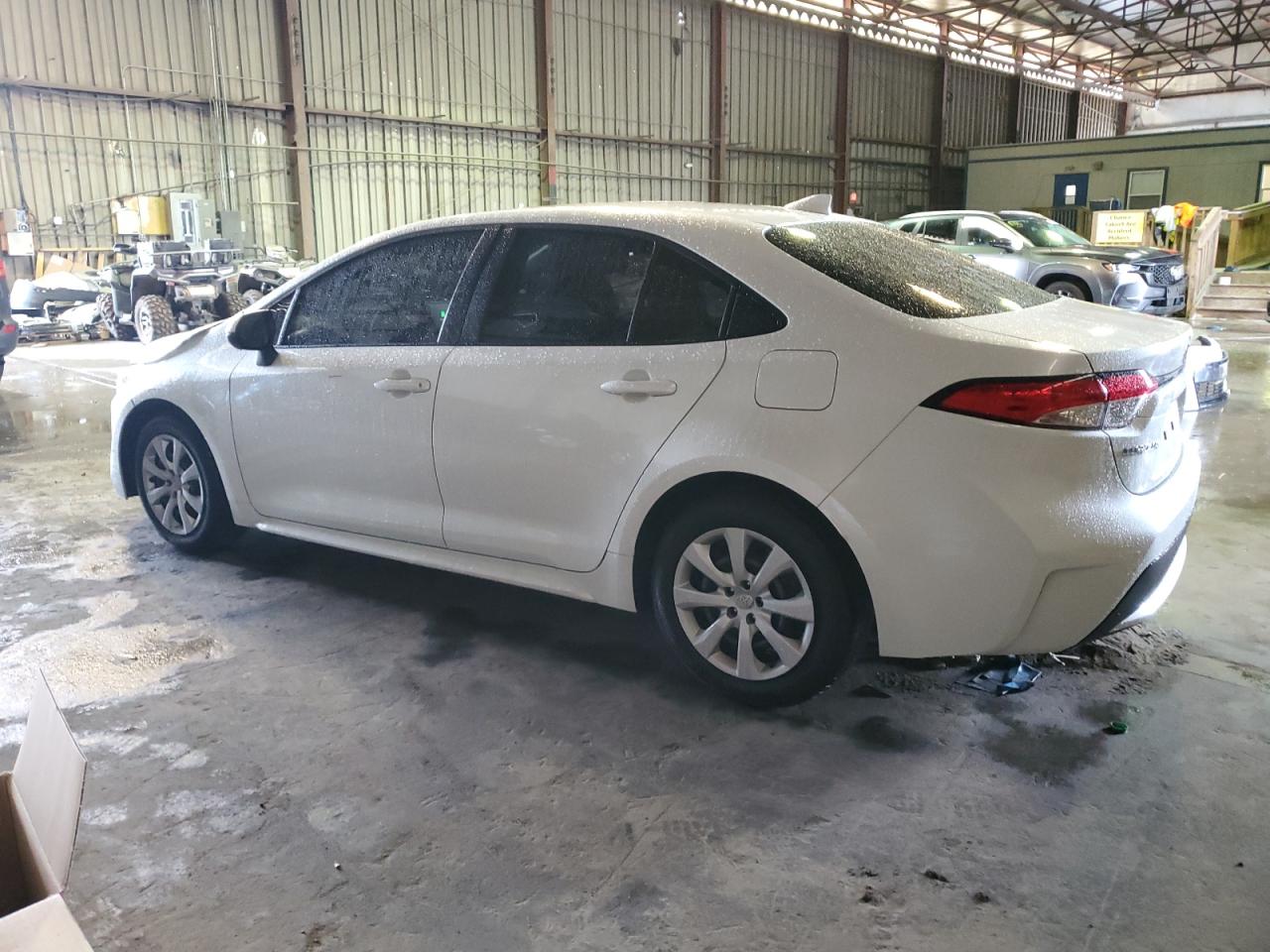 2022 TOYOTA COROLLA LE photo 3