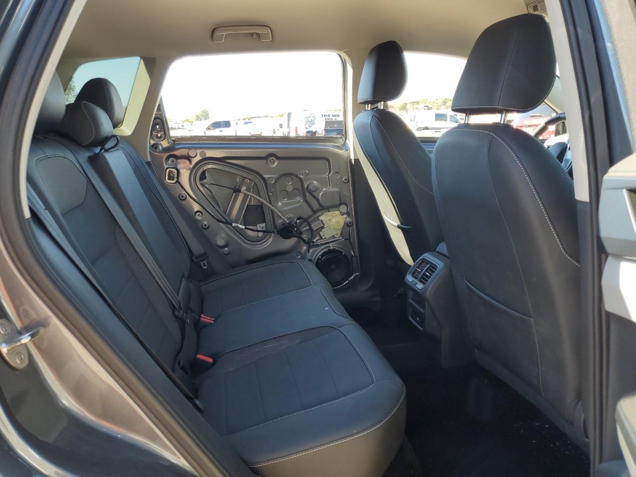 2024 VOLKSWAGEN TAOS SE photo 21